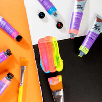 Mont Marte Intro Paint Set - Fluro Acrylic Paint 8pc x 18ml - Glows Under Black Light- alt image 3